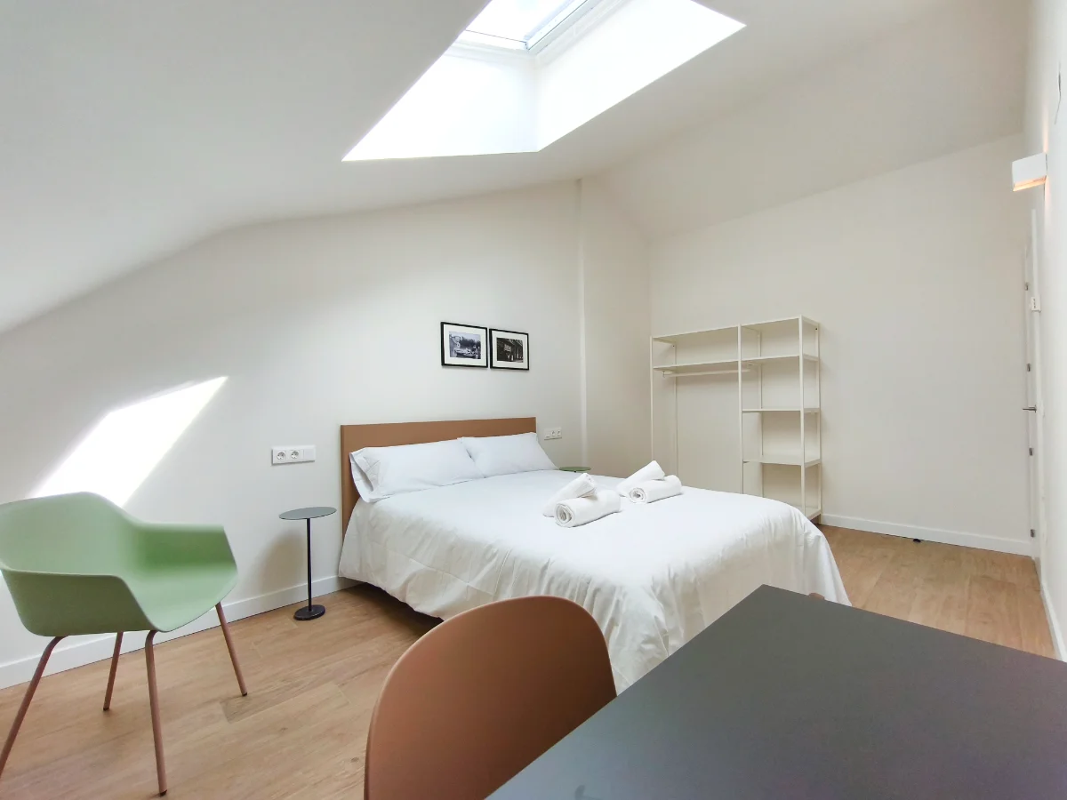 R3H · Buhardilla 2 habitaciones – Edificio Rojo, Valladolid